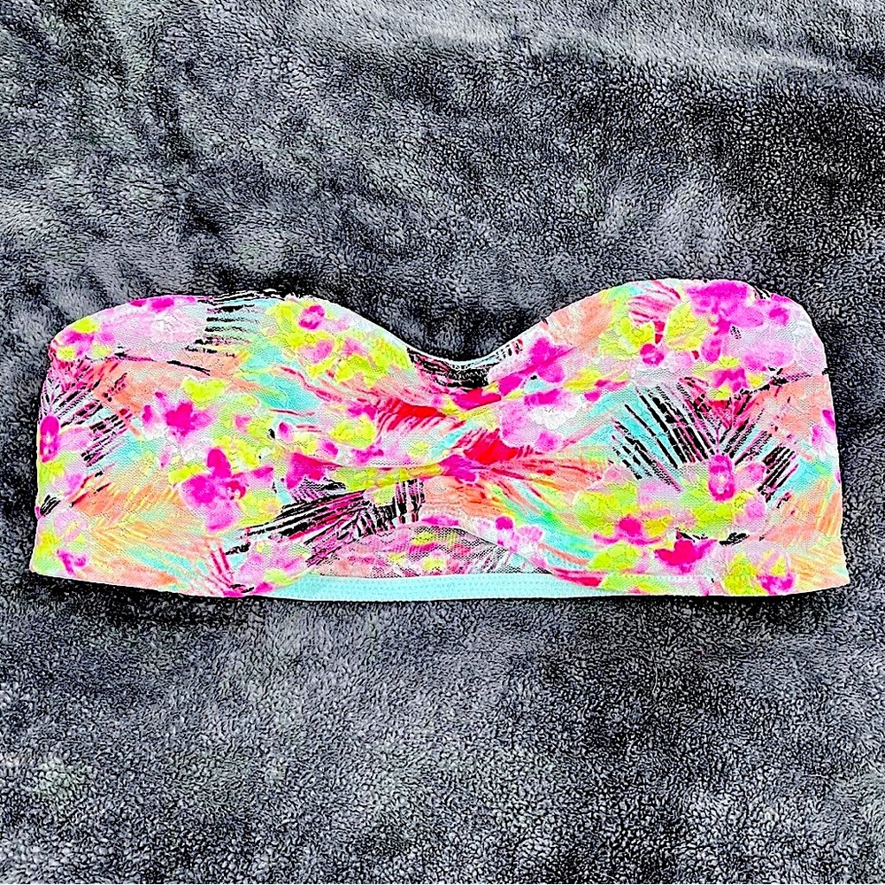 VS Strapless Bikini Top Small NWT